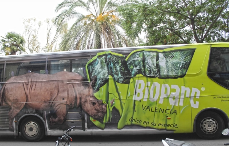 BIOPARC Valencia "en ruta salvaje" con un espectacular autobús tematizado #BIOPARContheRoad